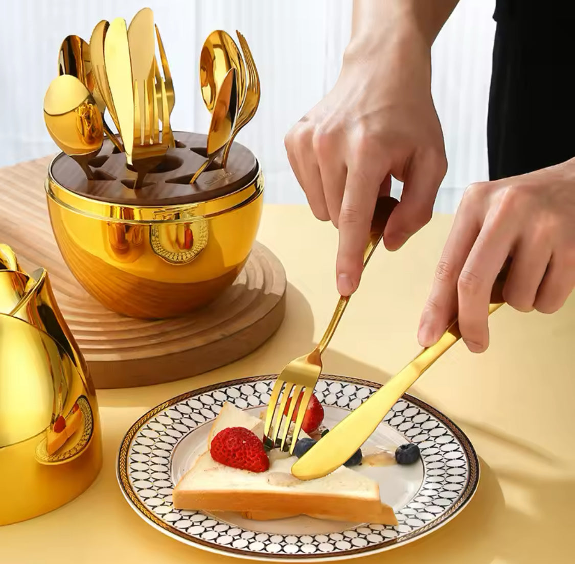 Stainless Steel Fork Spoon Set With Egg Shaped Case, Multipurpose Tableware Cutlery Set, Spoons Forks Utensils Organizer Stainless Steel Fork Spoon Set With Egg Shaped Case, Multipurpose Tableware Cutlery Set, Spoons Forks Utensils Organizer